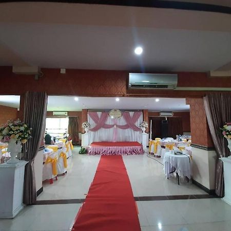 Le Parc Wangnang Hotel Phitsanulok Exterior foto