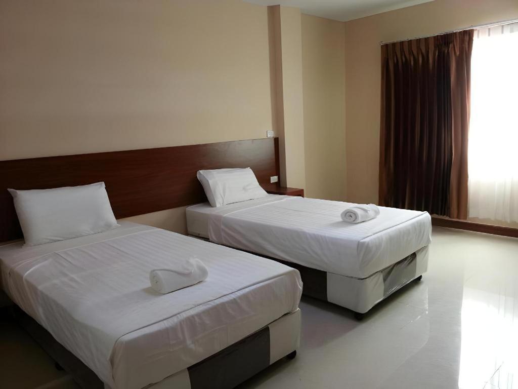 Le Parc Wangnang Hotel Phitsanulok Exterior foto